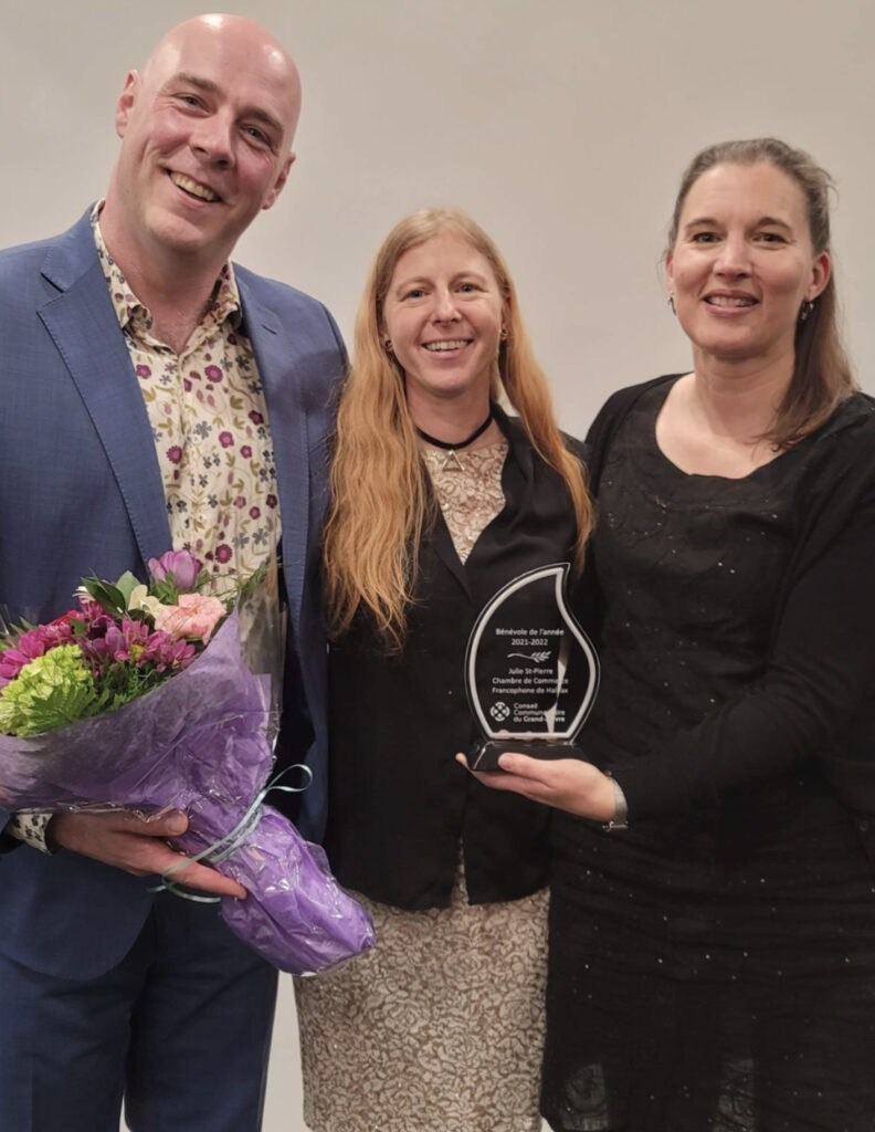 Acupuncturist Julie Saint-Pierre receiving an award from the Halifax Francophone Chamber of Commerce