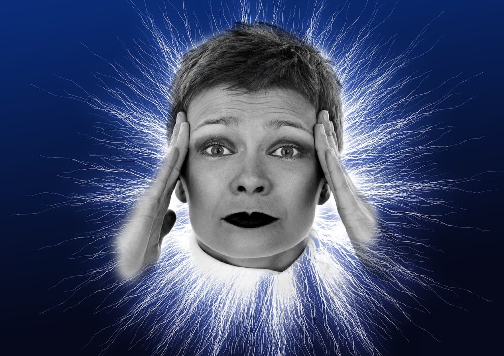 headache, woman, face-388870.jpg